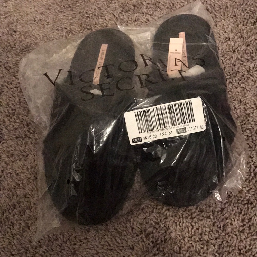 VS slippers